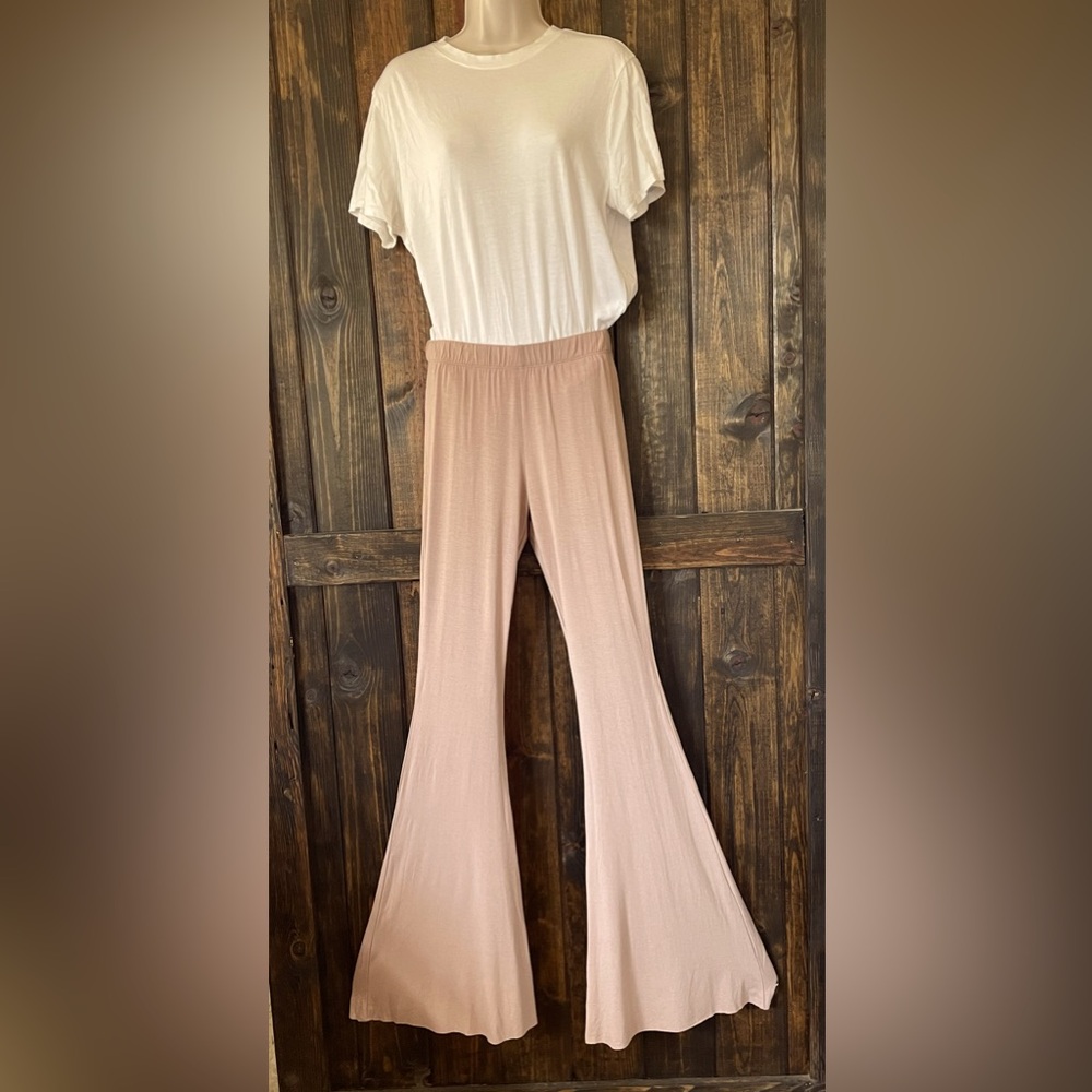 Cher Solid Raw Edge Flare Pants, M Three Bird Nest